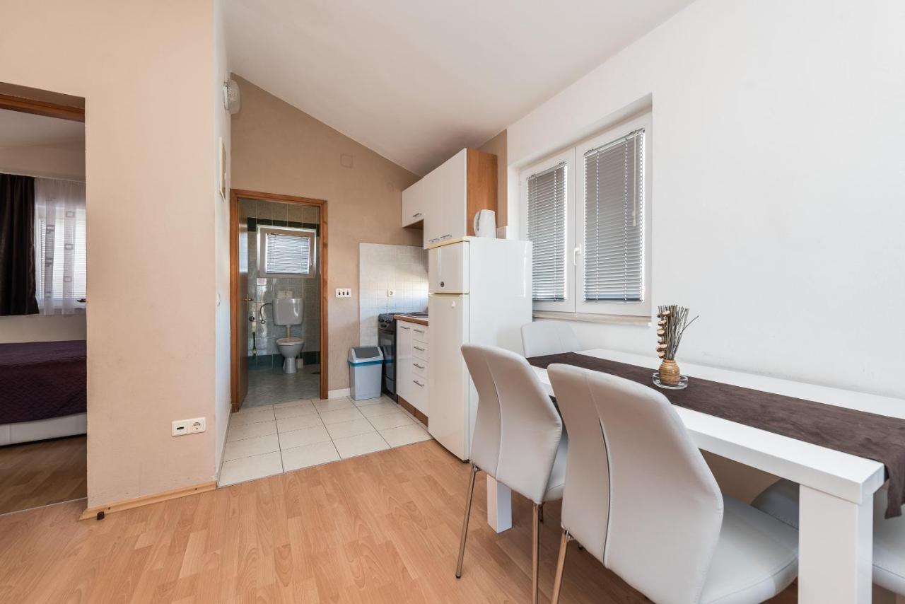 Sukošan Apartments Danijela 1 מראה חיצוני תמונה